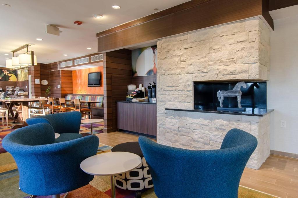 Fairfield Inn and Suites by Marriott Potomac Mills Woodbridge